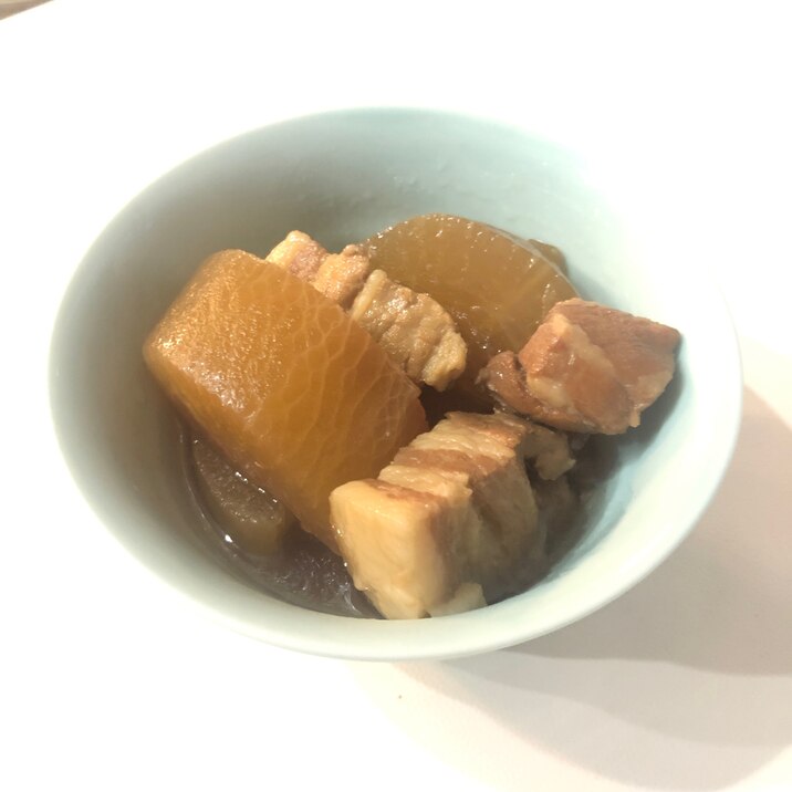 うちの豚バラと大根の煮物